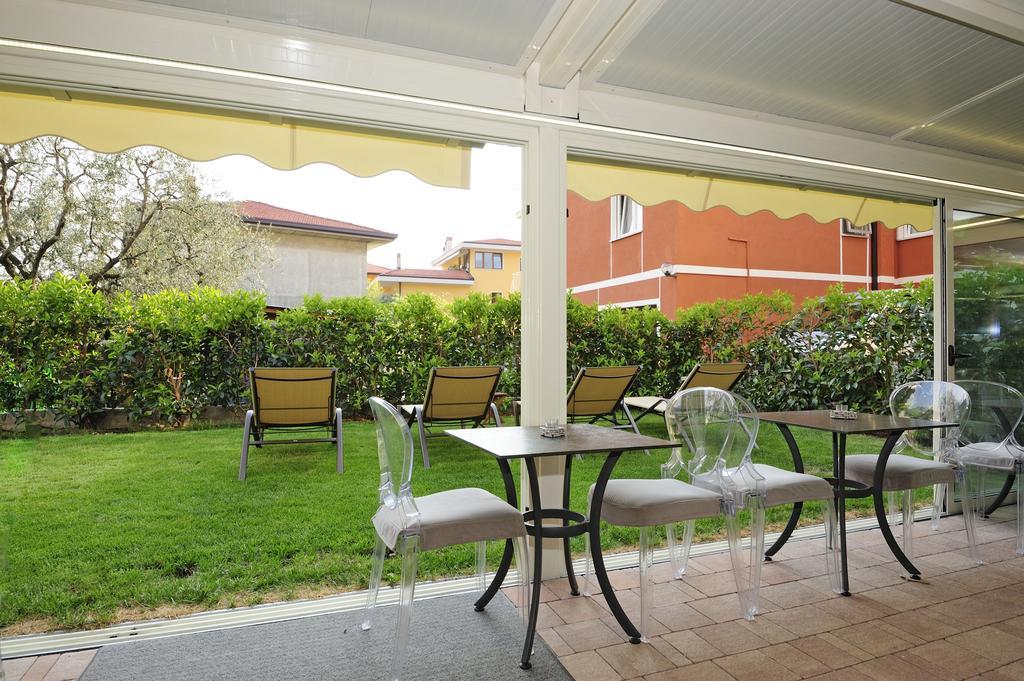Eco Hotel Bonapace Torbole Sul Garda Exteriör bild