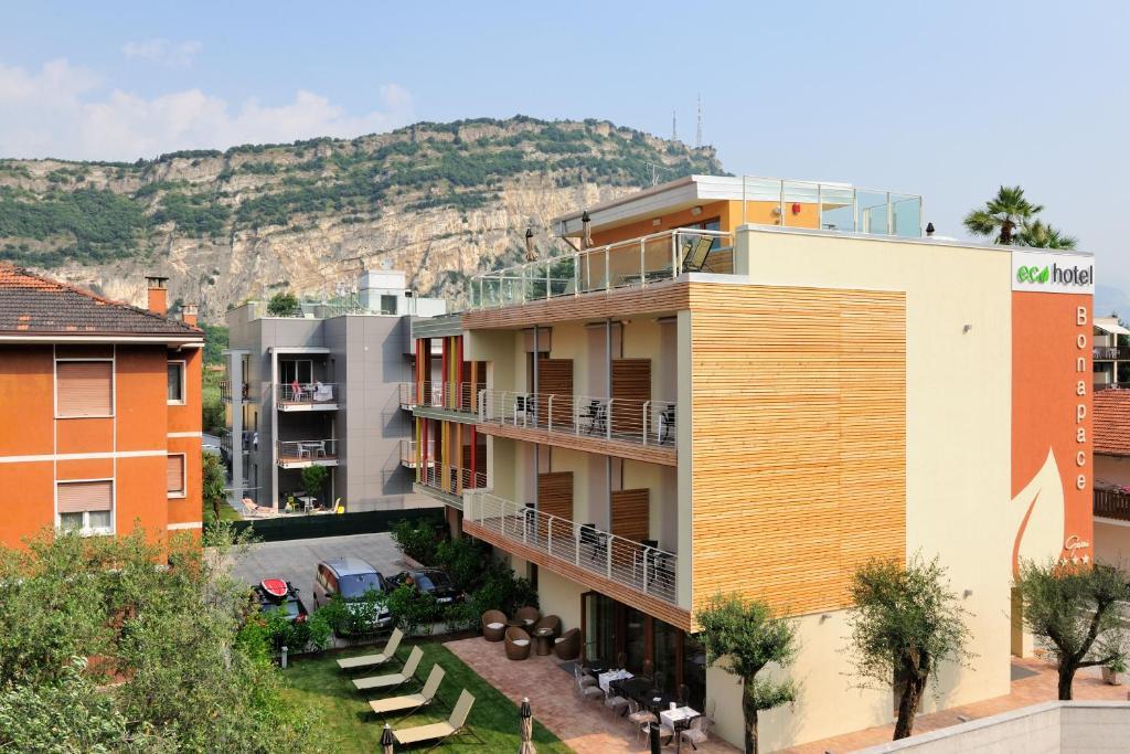 Eco Hotel Bonapace Torbole Sul Garda Exteriör bild
