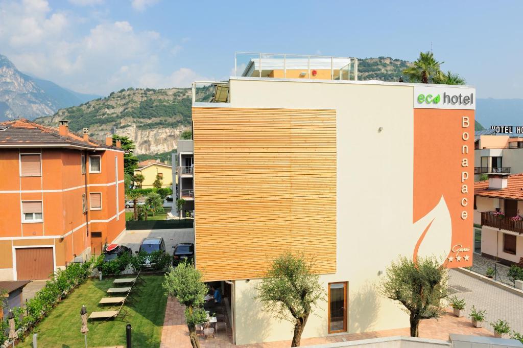 Eco Hotel Bonapace Torbole Sul Garda Exteriör bild