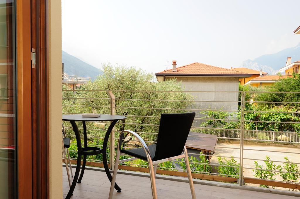 Eco Hotel Bonapace Torbole Sul Garda Rum bild