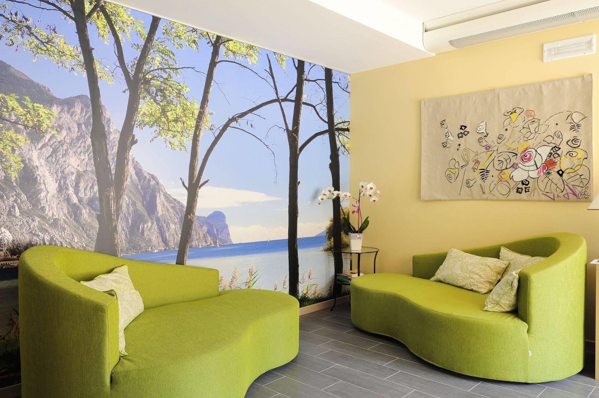 Eco Hotel Bonapace Torbole Sul Garda Exteriör bild
